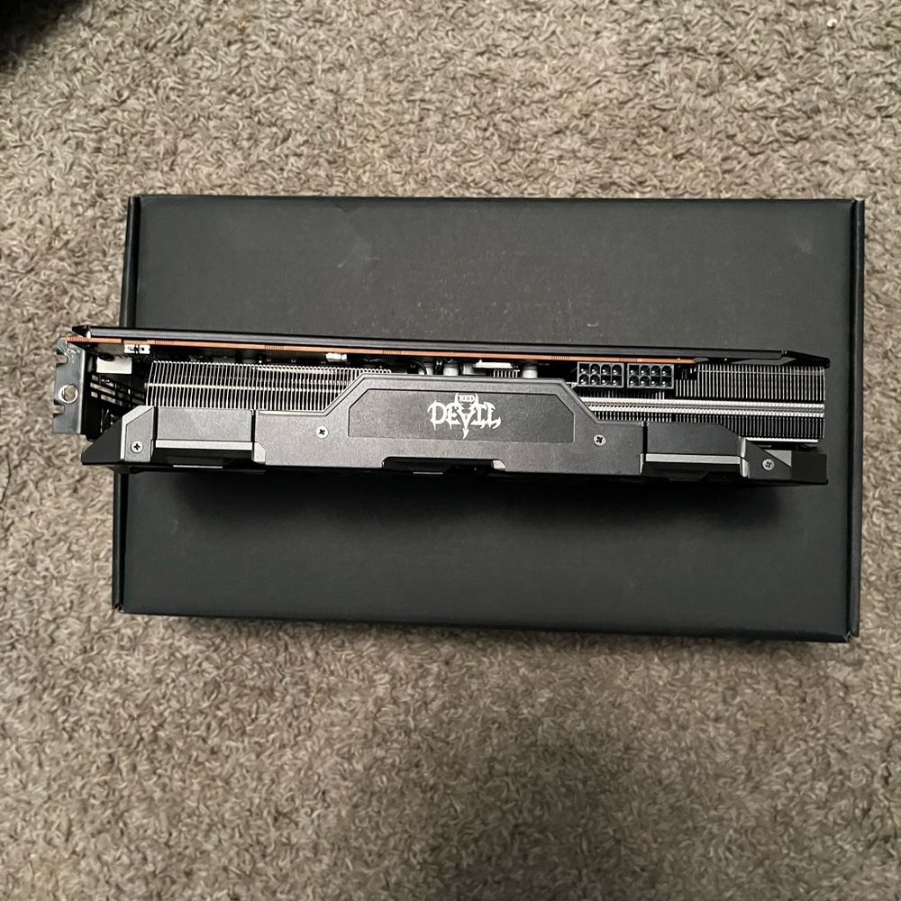 PowerColor Red Devil AMD RX 5700 XT - Picture 4 of 5